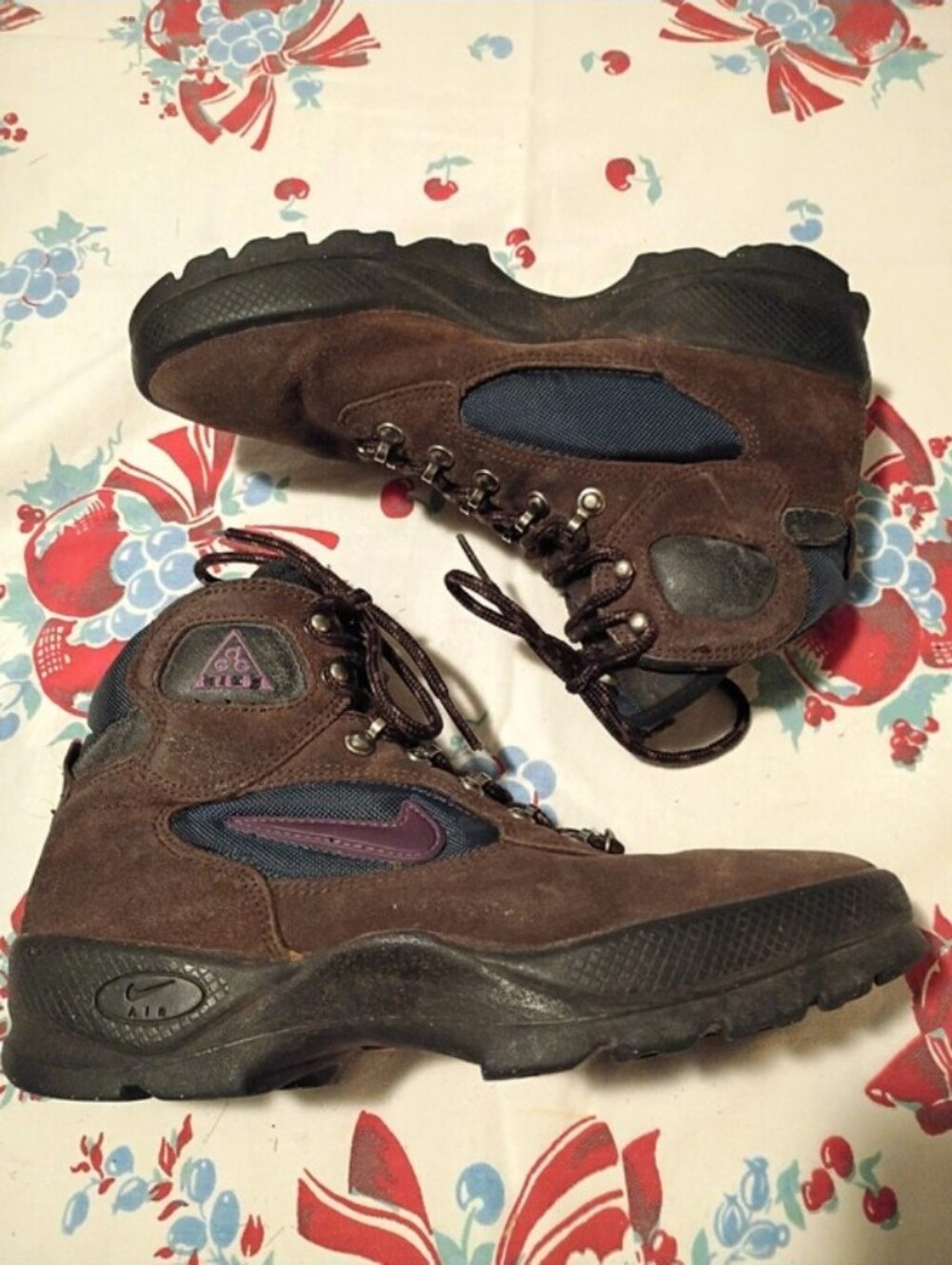 Nike ACG Brown and Blue Suede Ankle Boots Sz 8